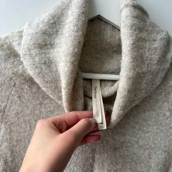 Aritzia Group by Babaton Plutarch Turtleneck - Picture 5 of 8